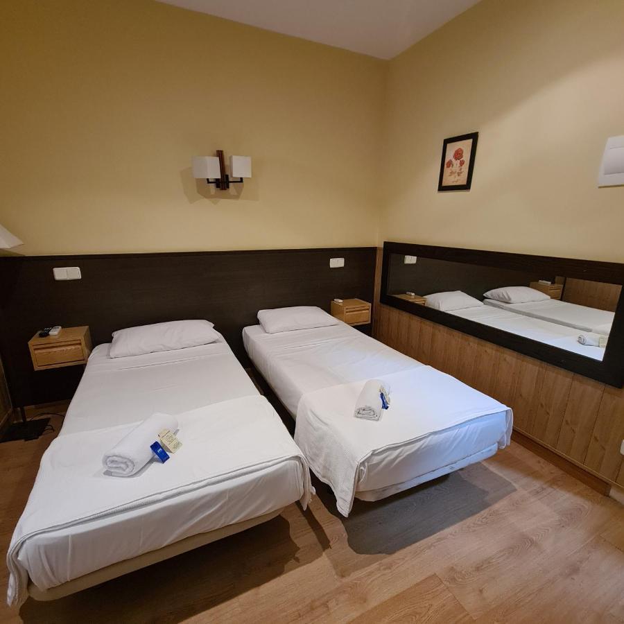 Hostal Oporto Madrid Extérieur photo