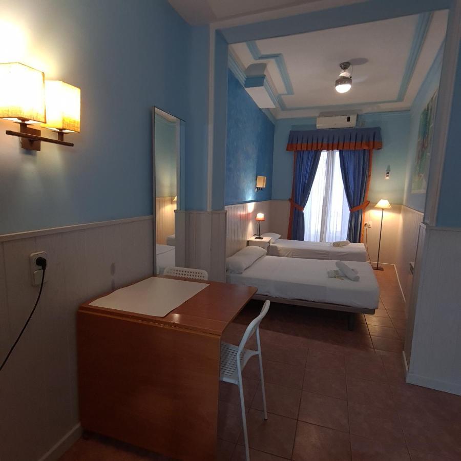 Hostal Oporto Madrid Extérieur photo