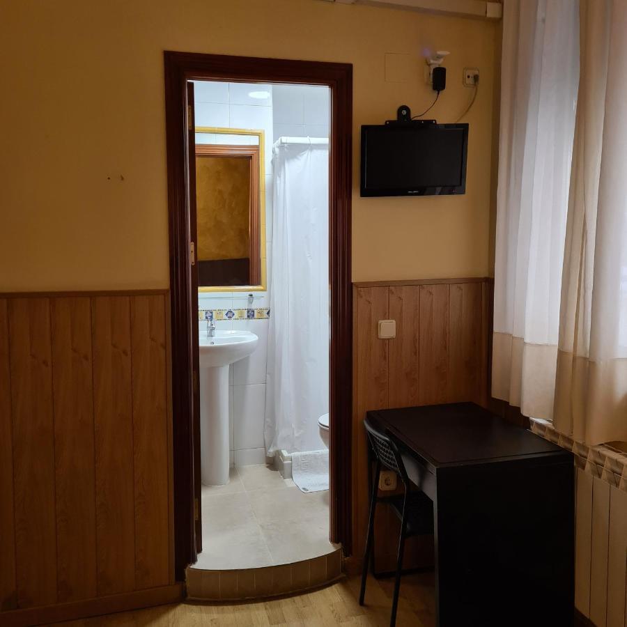 Hostal Oporto Madrid Extérieur photo