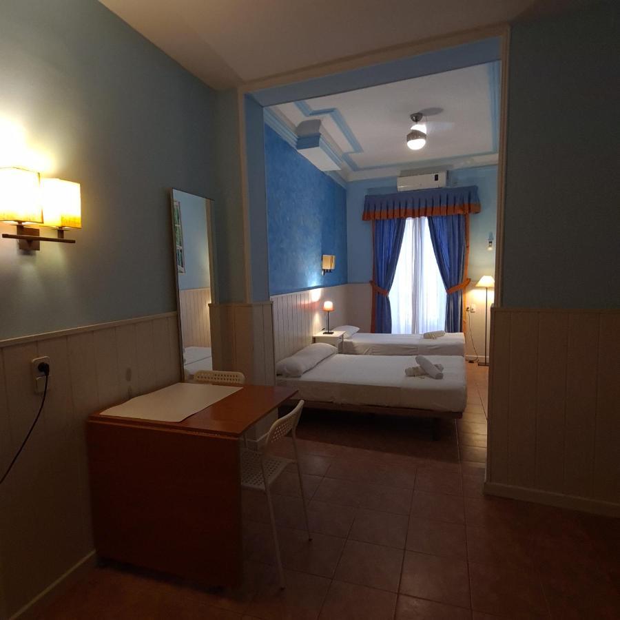 Hostal Oporto Madrid Extérieur photo