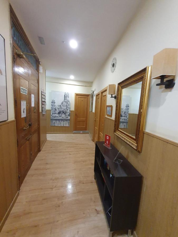 Hostal Oporto Madrid Extérieur photo