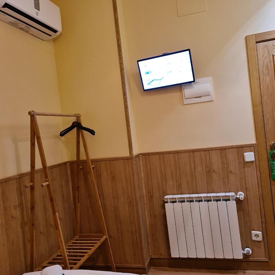 Hostal Oporto Madrid Extérieur photo