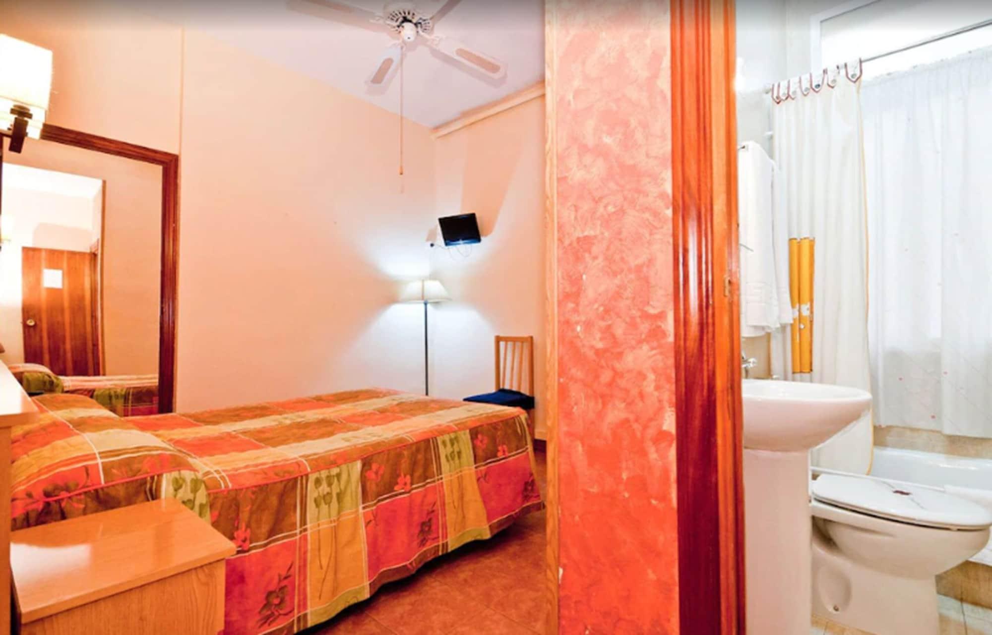 Hostal Oporto Madrid Extérieur photo