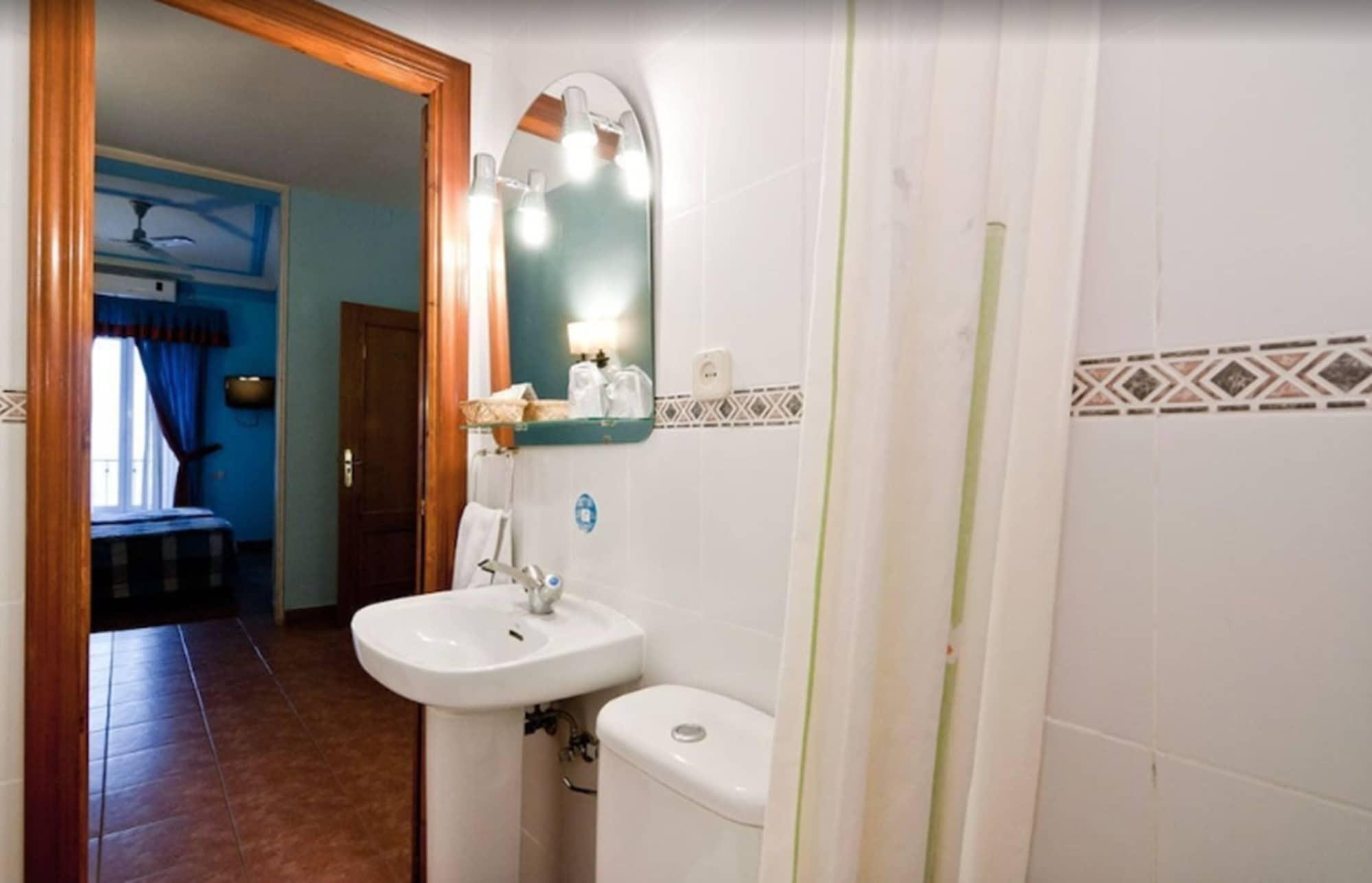 Hostal Oporto Madrid Extérieur photo