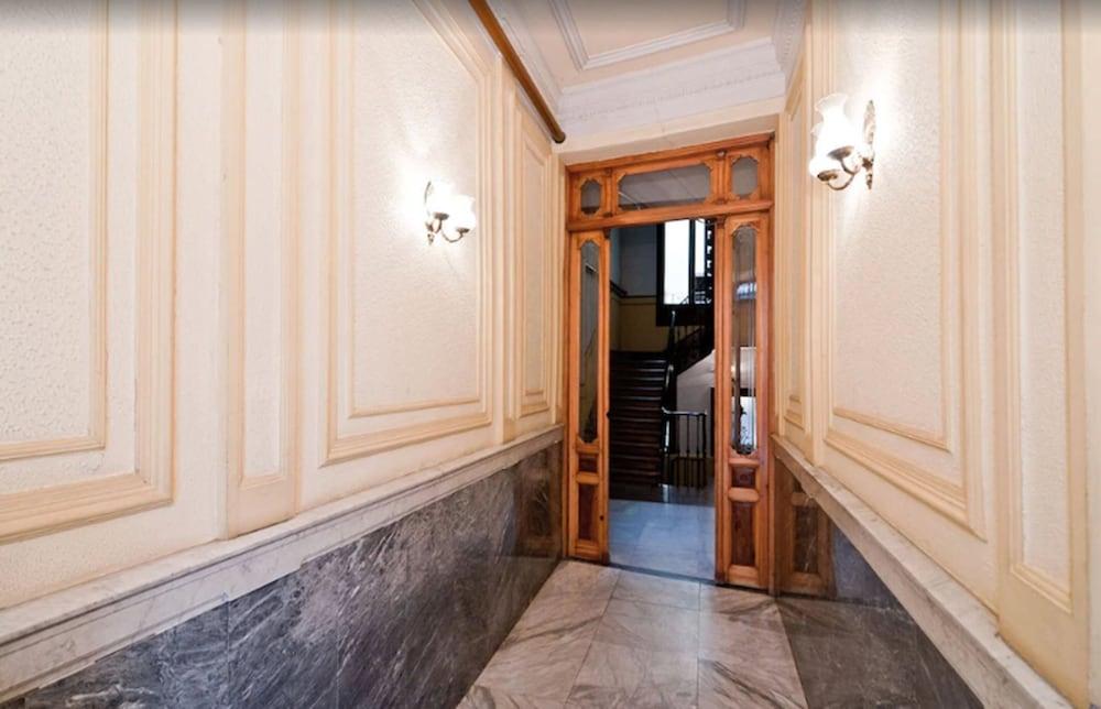 Hostal Oporto Madrid Extérieur photo